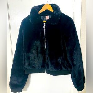 Women’s black size medium